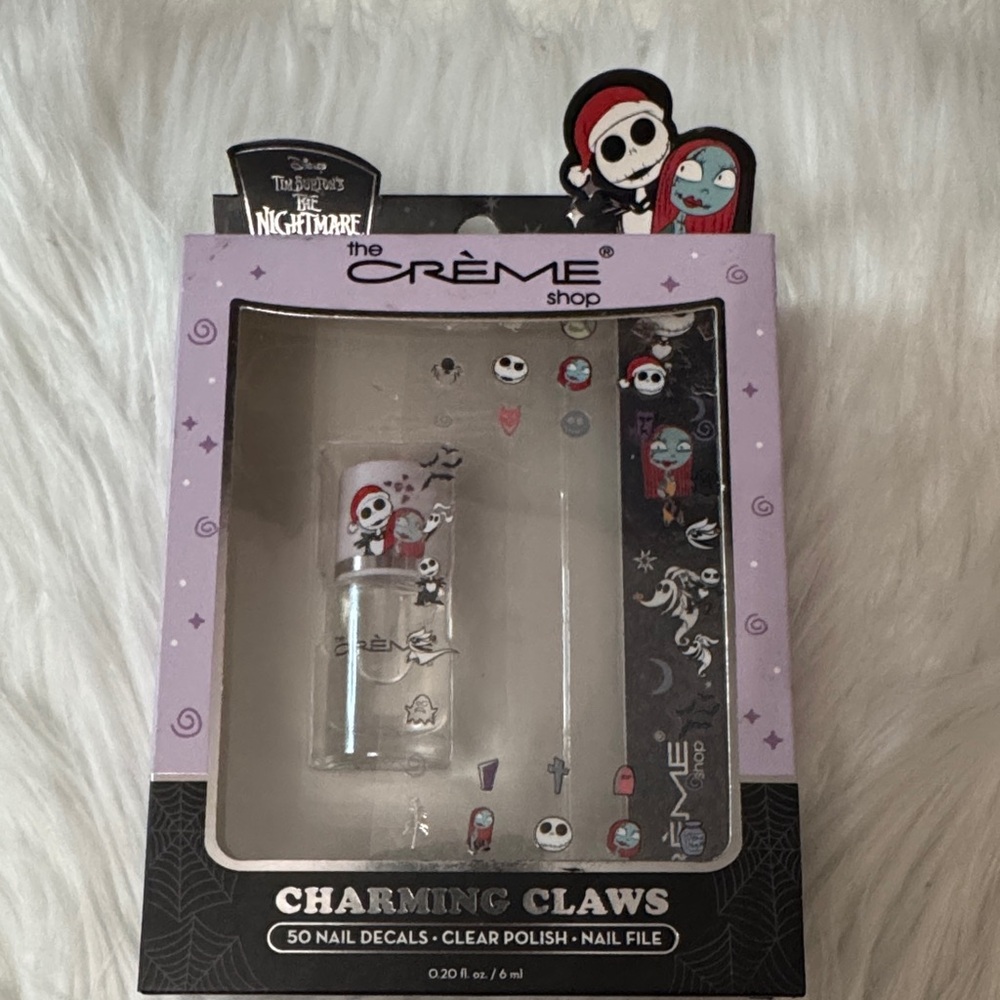 The Crème Shop Charming Claws Nail Set - Black and White Edition